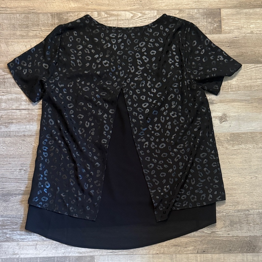 Michael Kors Black Leopard Print Short Sleeve Top size M - Picture 4 of 10